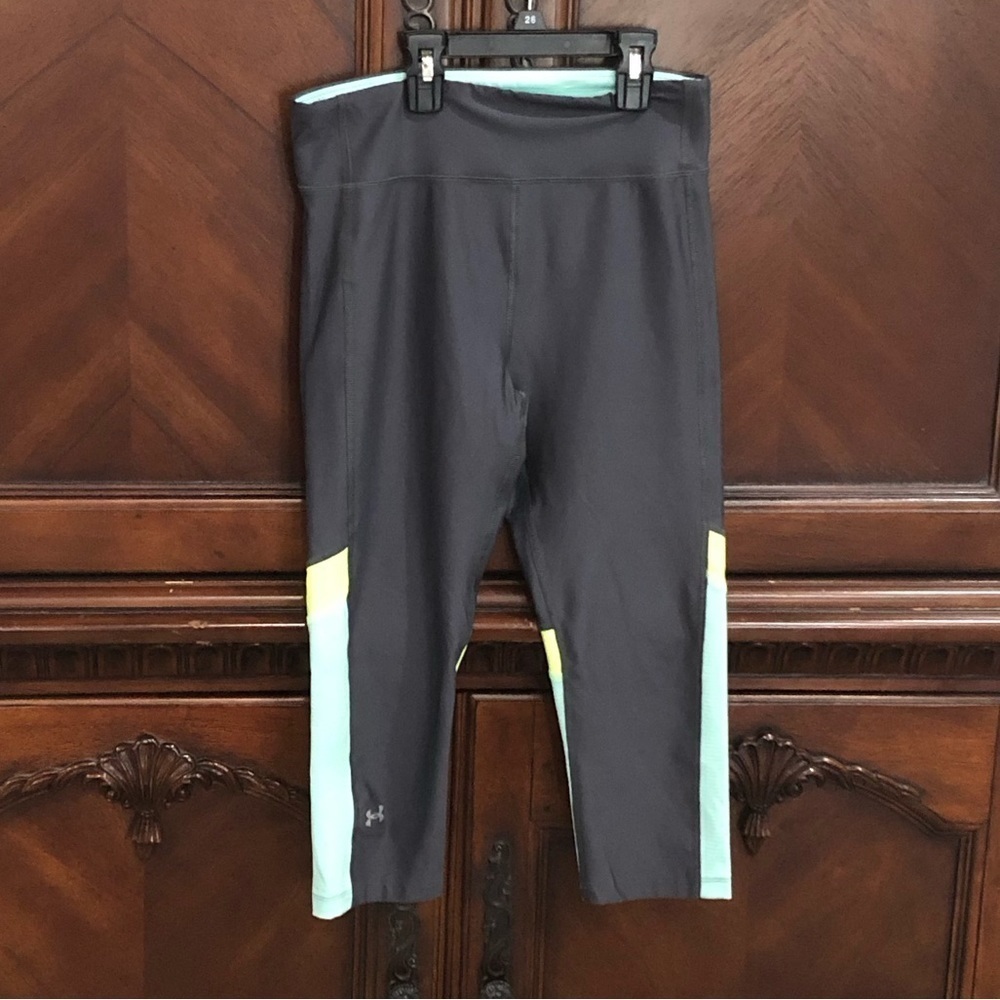 UNDER Armour Compression Heat Gear Capri Medium 💥 Excellent condition 💥